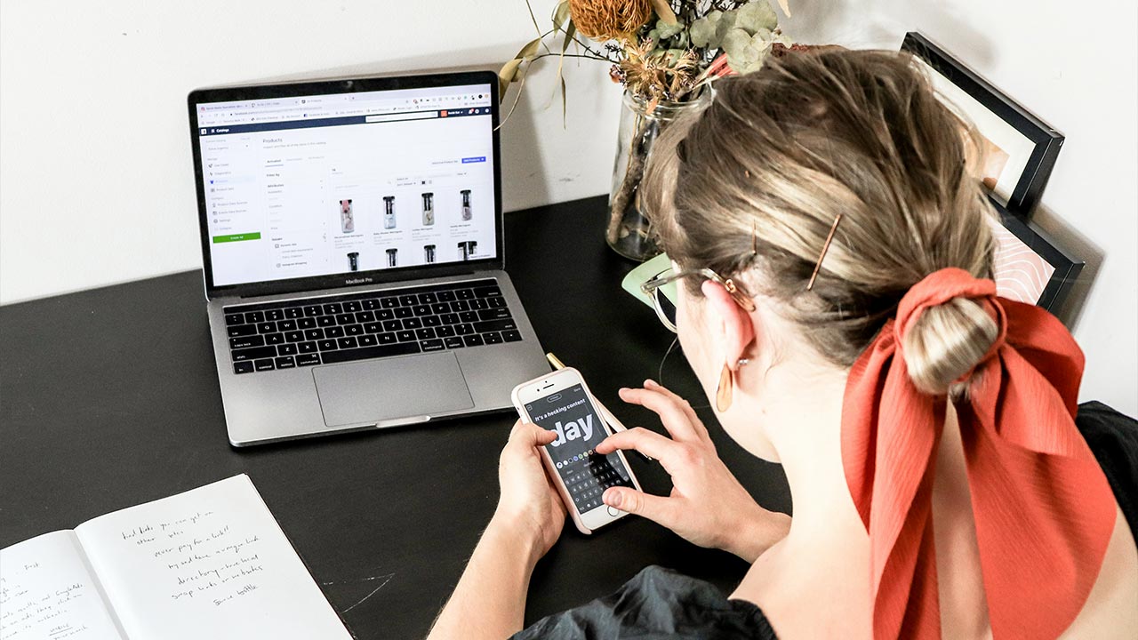 E-COMMERCE WEBSITE DEVELOPER